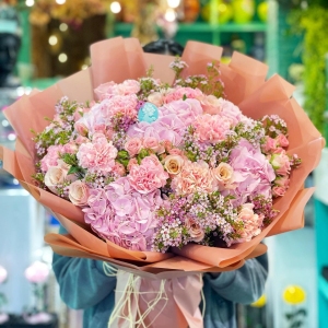 Flowers In Dubai - Online Shop Flowers 15 Blushing Blooms