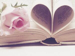 Tips for Creating Stunning Rose Arrangements 5 Roses